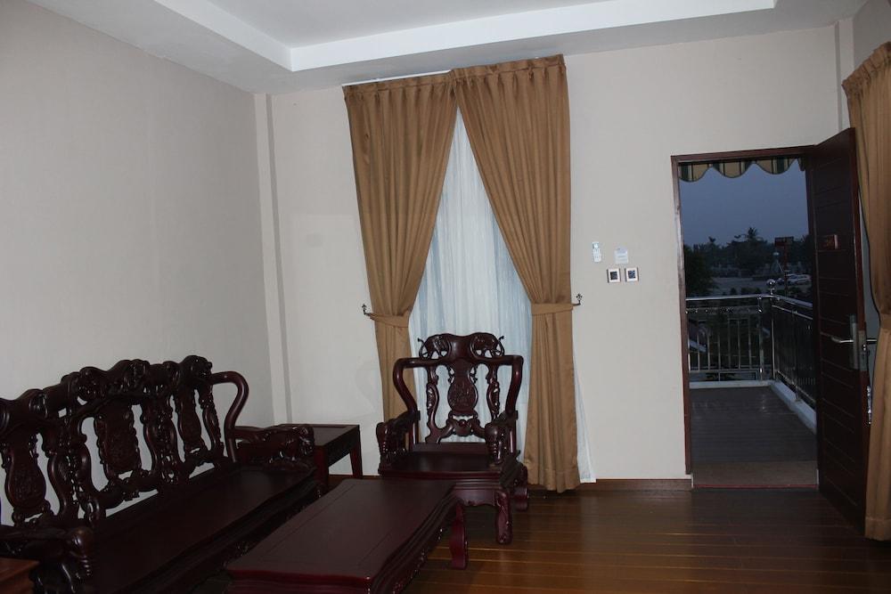 Thong'S Inn Hotel Kualanamu Medan Ngoại thất bức ảnh