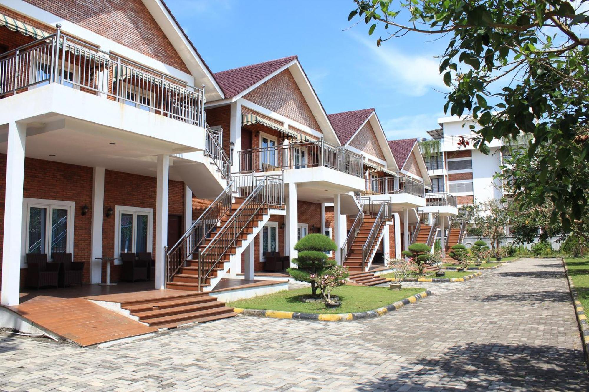 Thong'S Inn Hotel Kualanamu Medan Ngoại thất bức ảnh