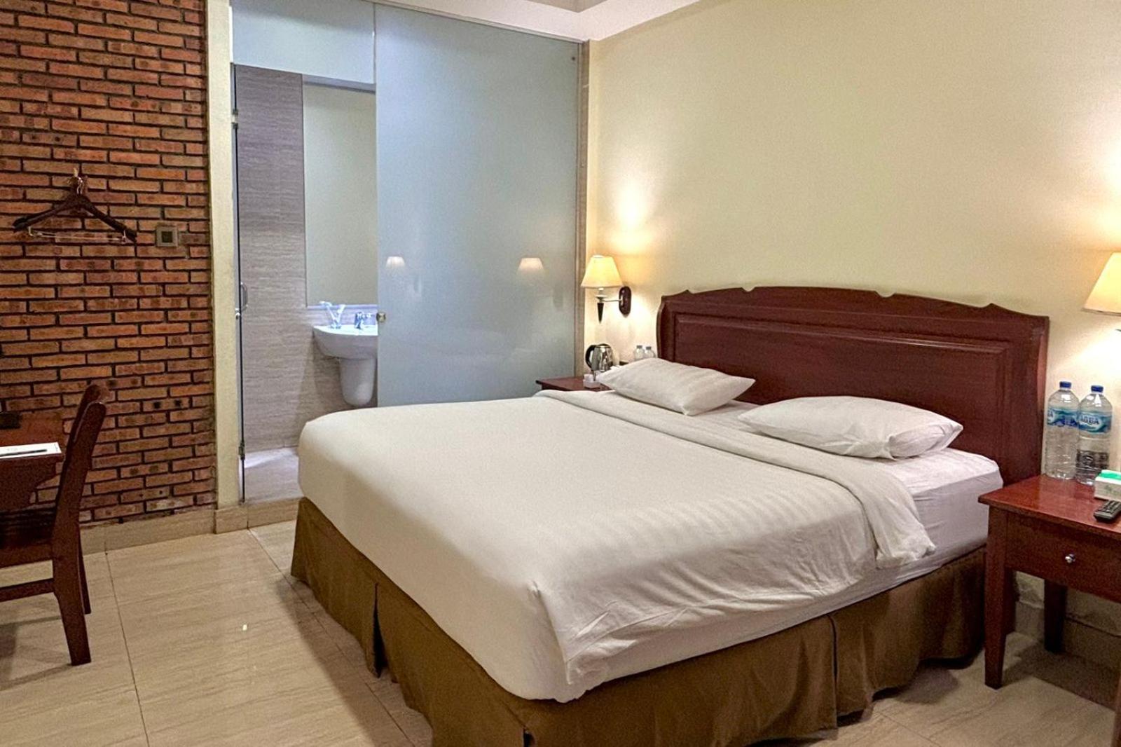 Thong'S Inn Hotel Kualanamu Medan Ngoại thất bức ảnh